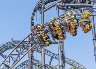 Які найстрашніші американські гірки в світі? 10 претендентів