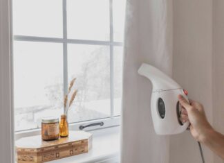 Au-delà des rides : 11 utilisations inattendues de votre défroisseur