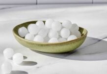 Нафталін і миші: чому міф не працює