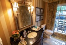 Шість простих оновлень гостьової ванної кімнати, які миттєво зроблять її бездоганною