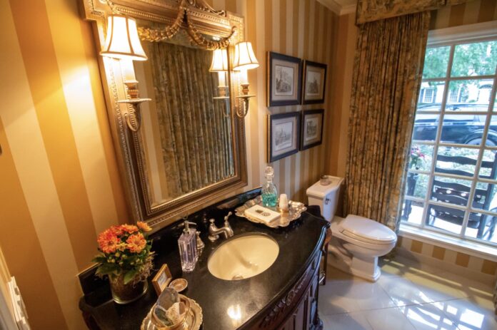 98f64d77-7fa5-4c55-8968-c072982f3ec6