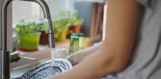 Scotch-Brite випускає нові засоби для миття посуду, націлені на «відразу до губки»