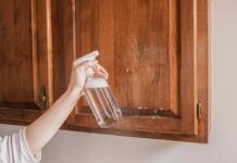 Houten keukenkasten vetvrij houden: een eenvoudige handleiding
