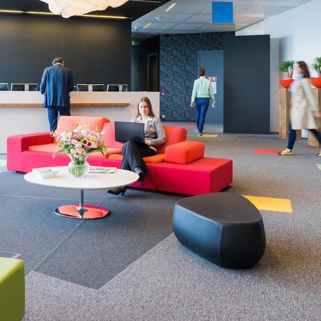 комерційний ковролін в інтер'єрі офісу