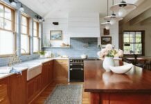 Il ritorno della cucina calda: come modernizzare i mobili in legno degli anni ’90