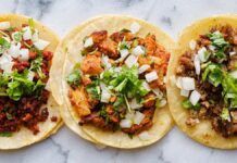 Еволюція тако: від стародавнього продукту харчування до глобальної ікони
