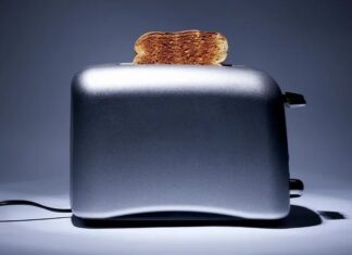 How Pop-Up Toasters Actually Work: The Science of Crispy Bread